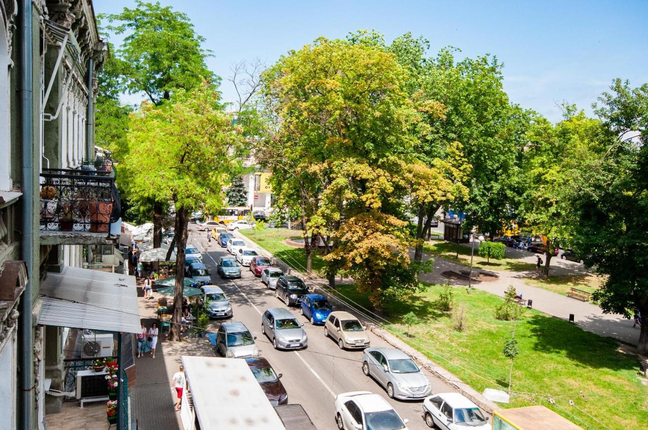 أوديسا Art Suites Near Deribasovskaya المظهر الخارجي الصورة